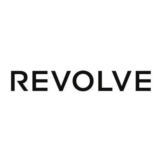 Партер по работе фотографа Revolve